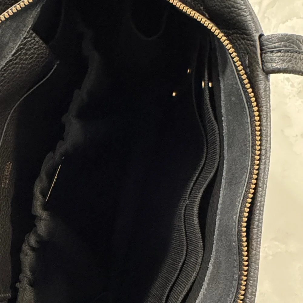 Cuyana Dark Leather Tote - Picture 2 of 4